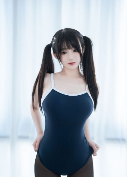 班长在课上突然打开了开关
