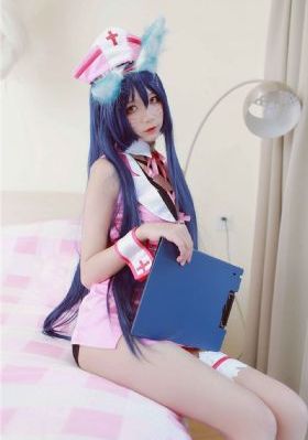 年轻漂亮的岳每4乱理
