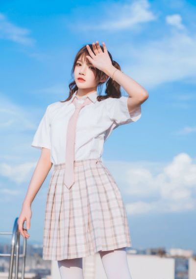 朱亚文