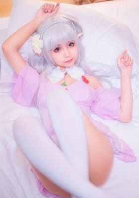 扒开双腿猛进入18p视频