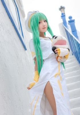 年轻的女教师2免费