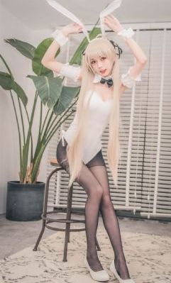 按摩室女大学生
